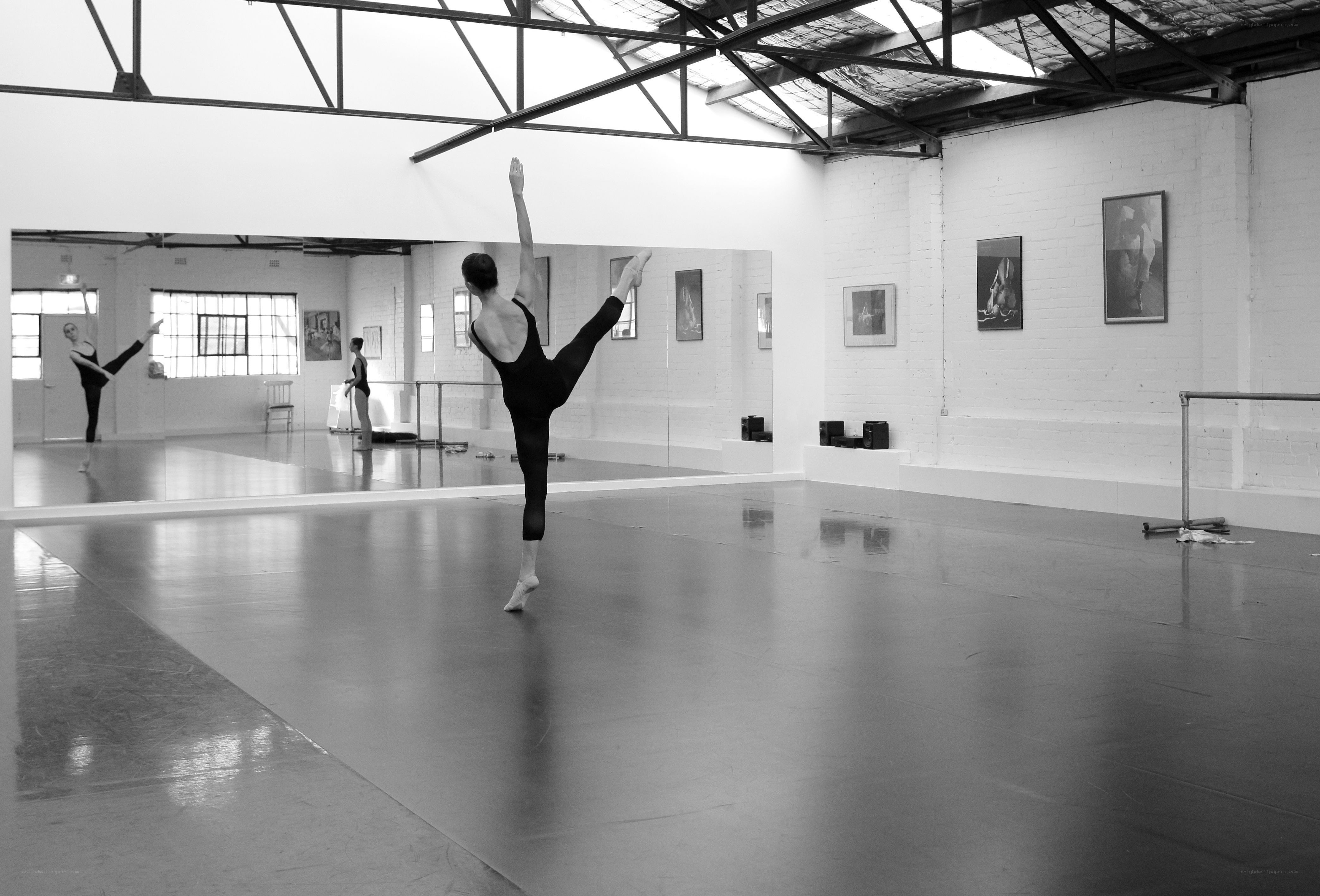 Ballet dancer in studio