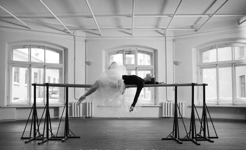 Ballet Dancer on Barre — Black