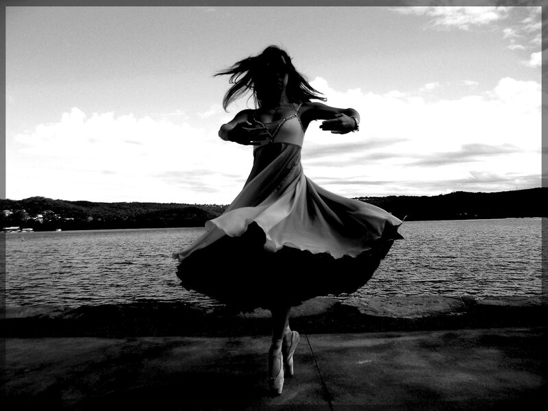 Ballet Dancer Spinning — Black