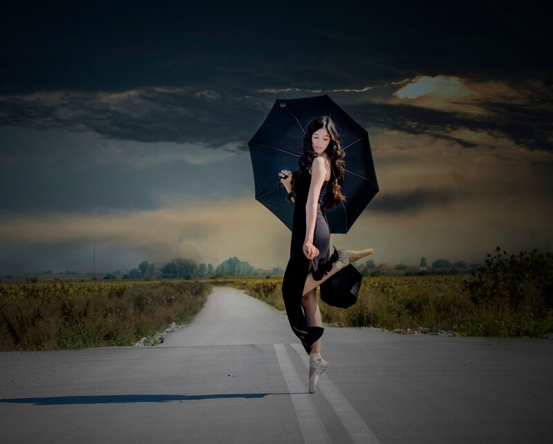 Ballet Dancer with Umbrella — Black