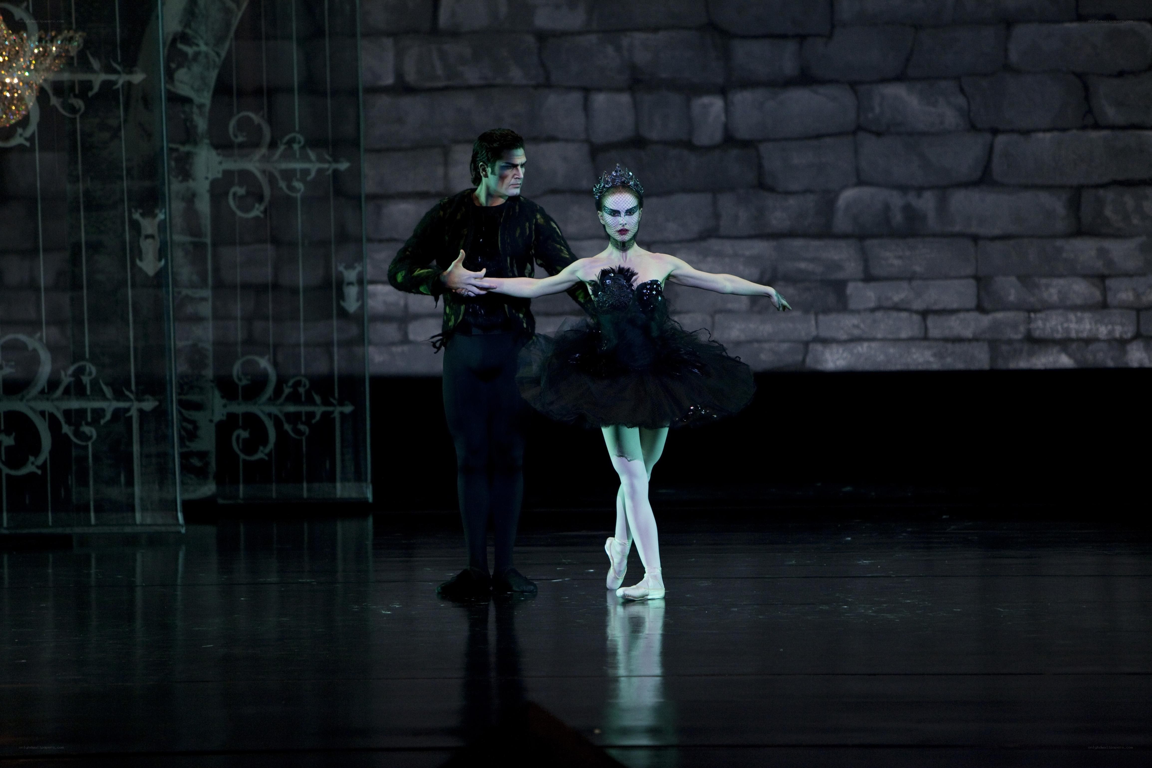 Ballet dancers on stage