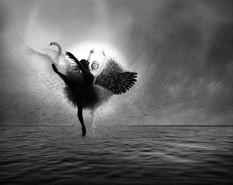 Ballet Dancers on Water — Black
