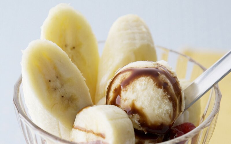 Banana and Ice Cream — Yellow