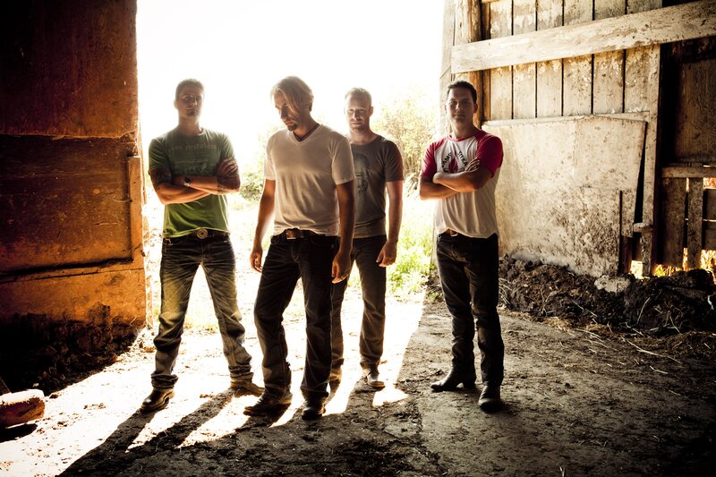 band in a barn