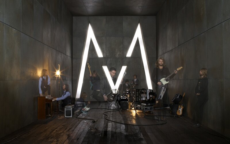 band in a concrete room