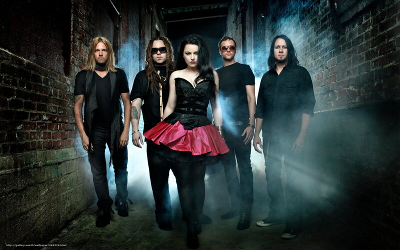 Band in Alleyway — Black, Dramatic, Night