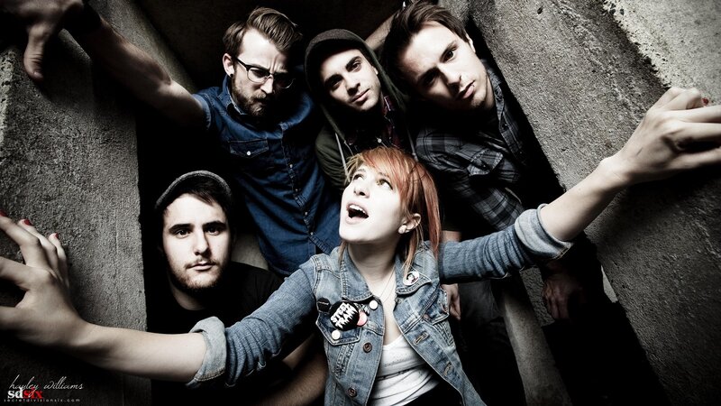 band in concrete space