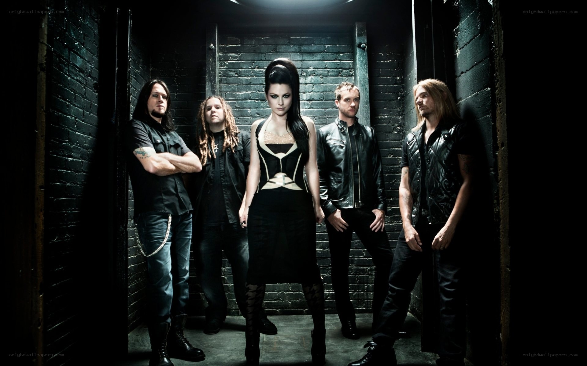 band in dark alley