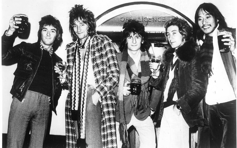 band members at a pub