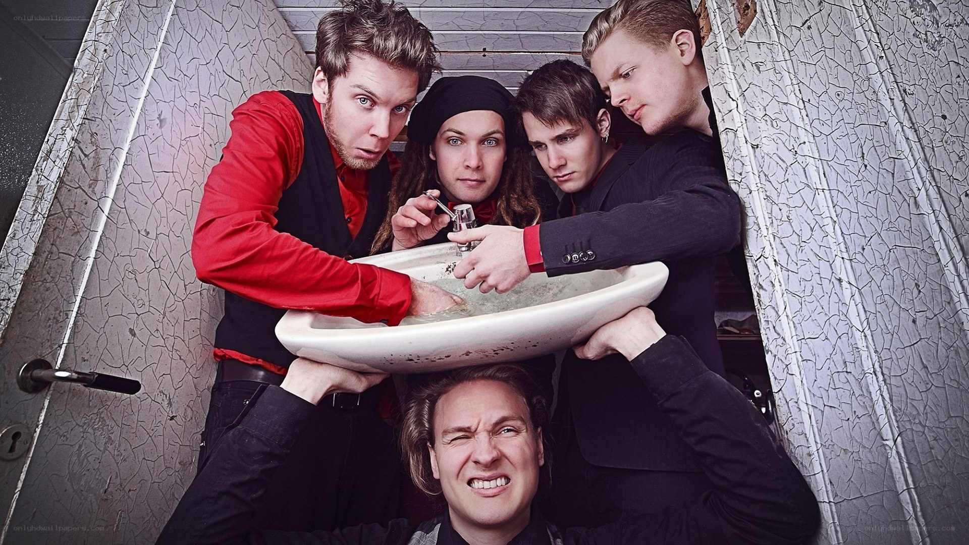 band members in a sink