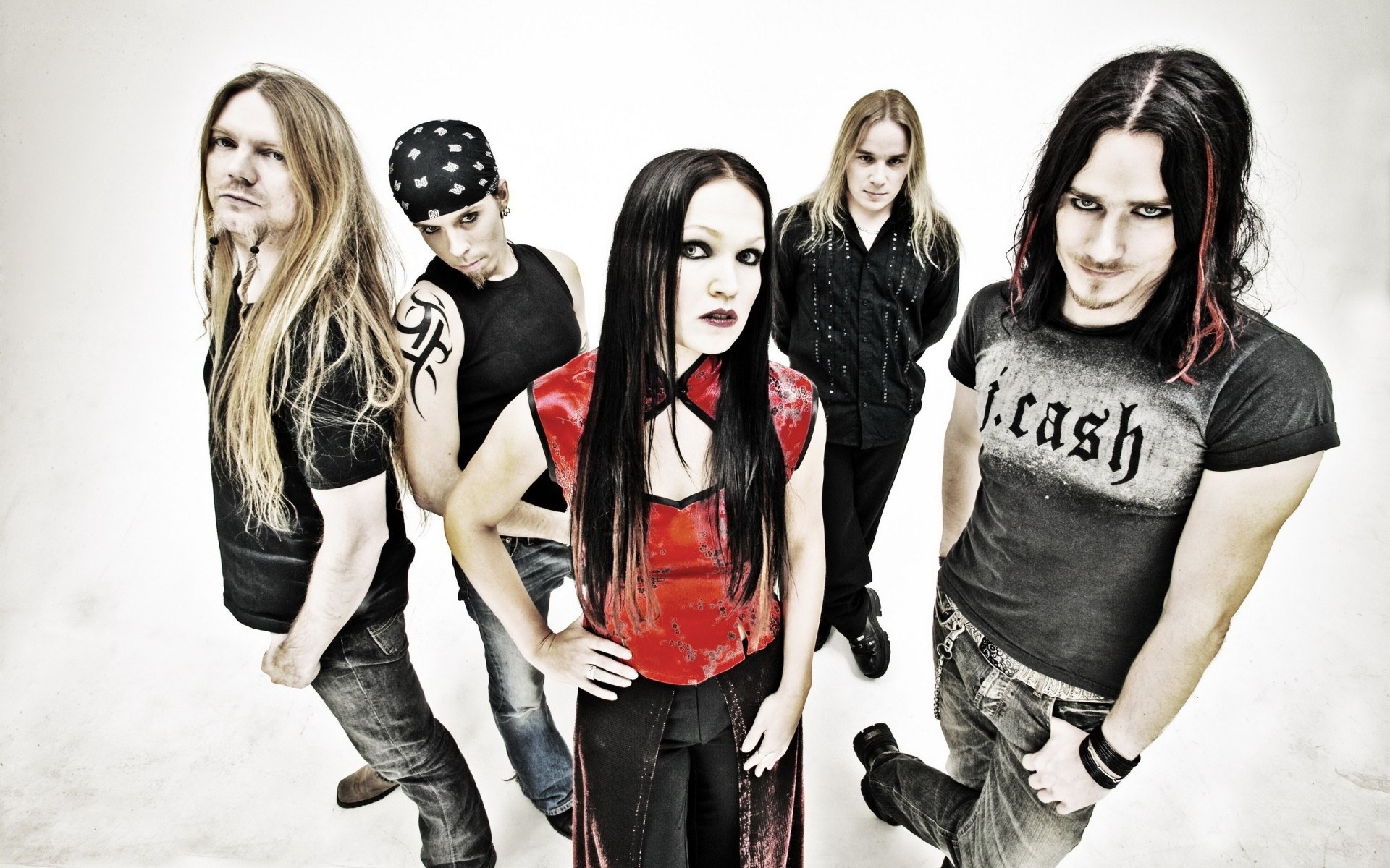 band with female vocalist