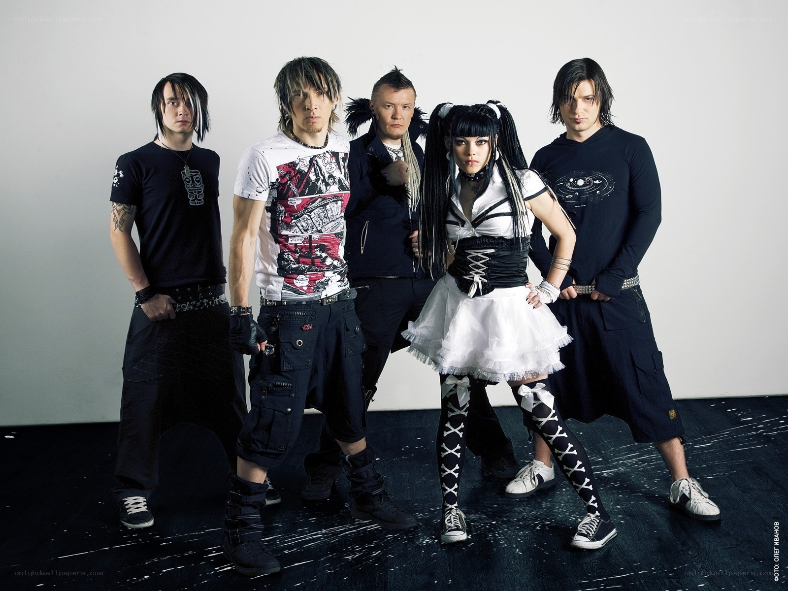 band with goth fashion