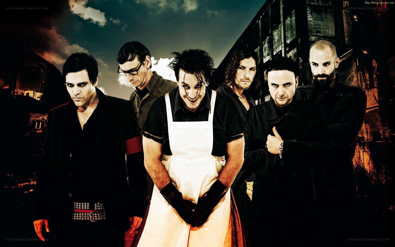 band with man in apron