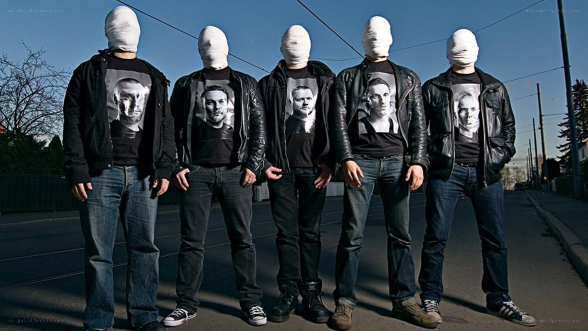 band with wrapped heads