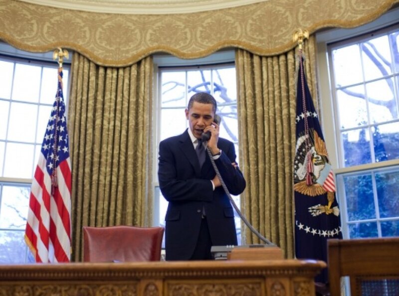 Barack Obama on Phone — Gold