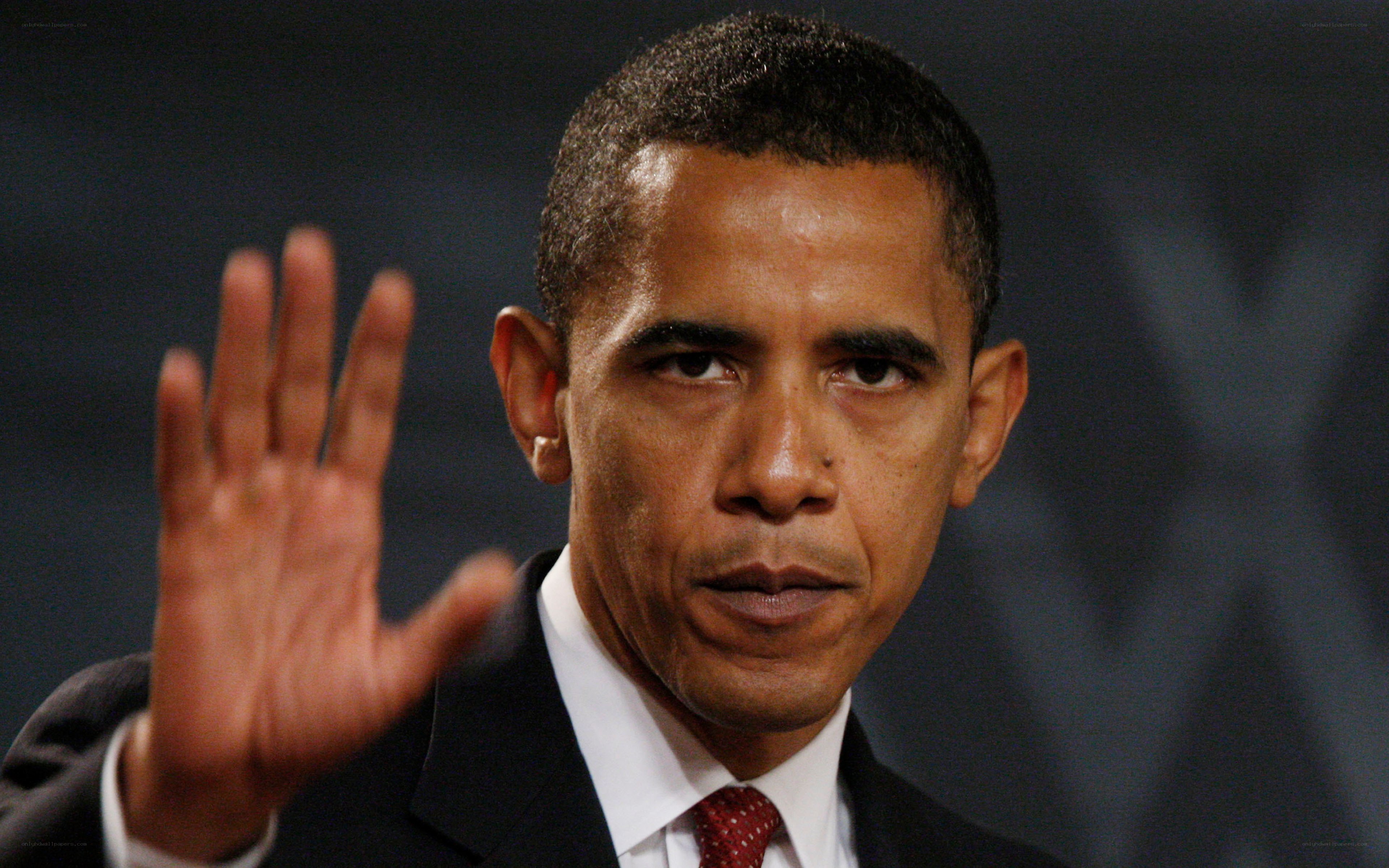 Barack Obama waving hand