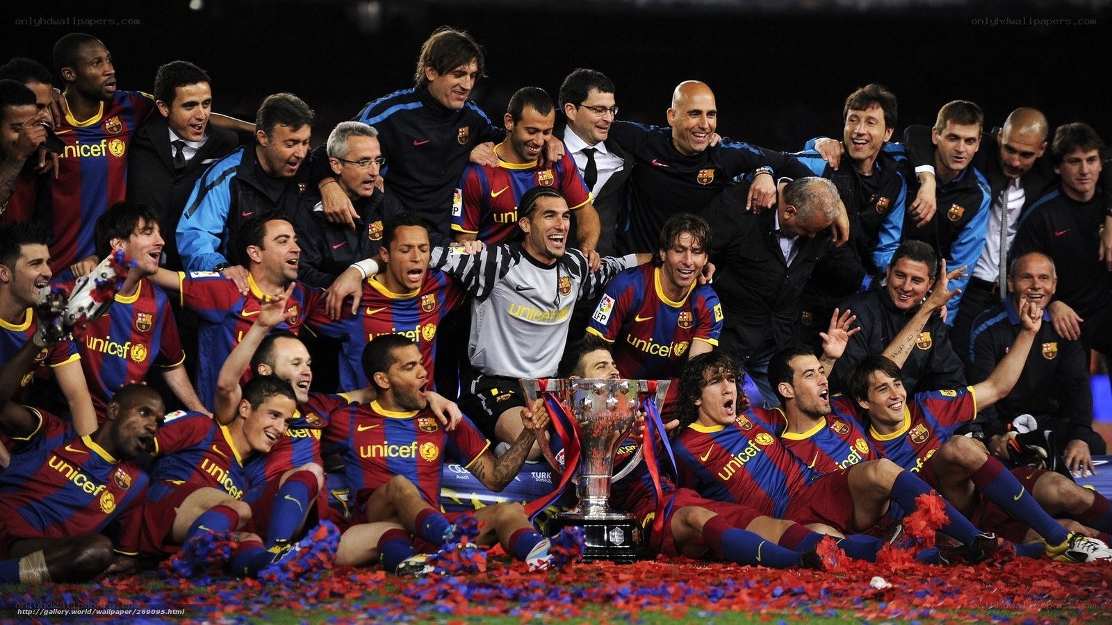 Barcelona team celebrates trophy win