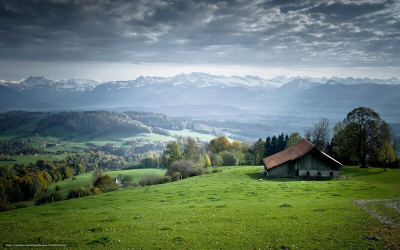 Barn on Green Hill — Serene