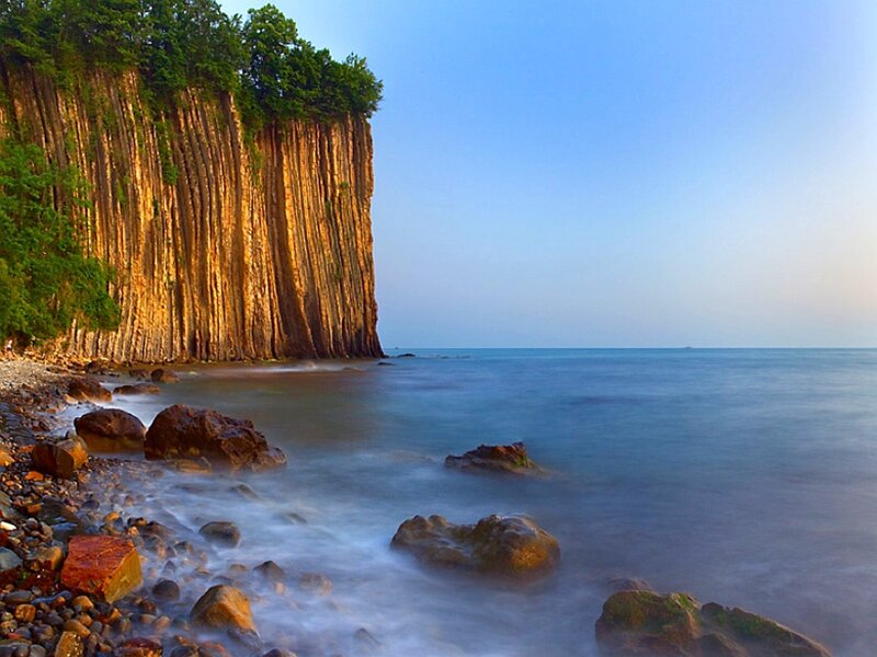 Basalt columns at the sea