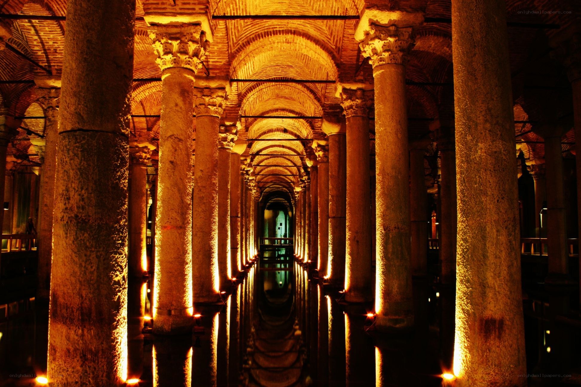 Basilica Cistern underground hall