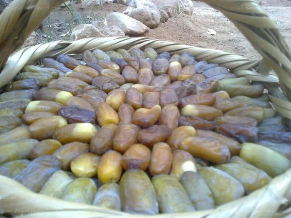 basket of dried dates
