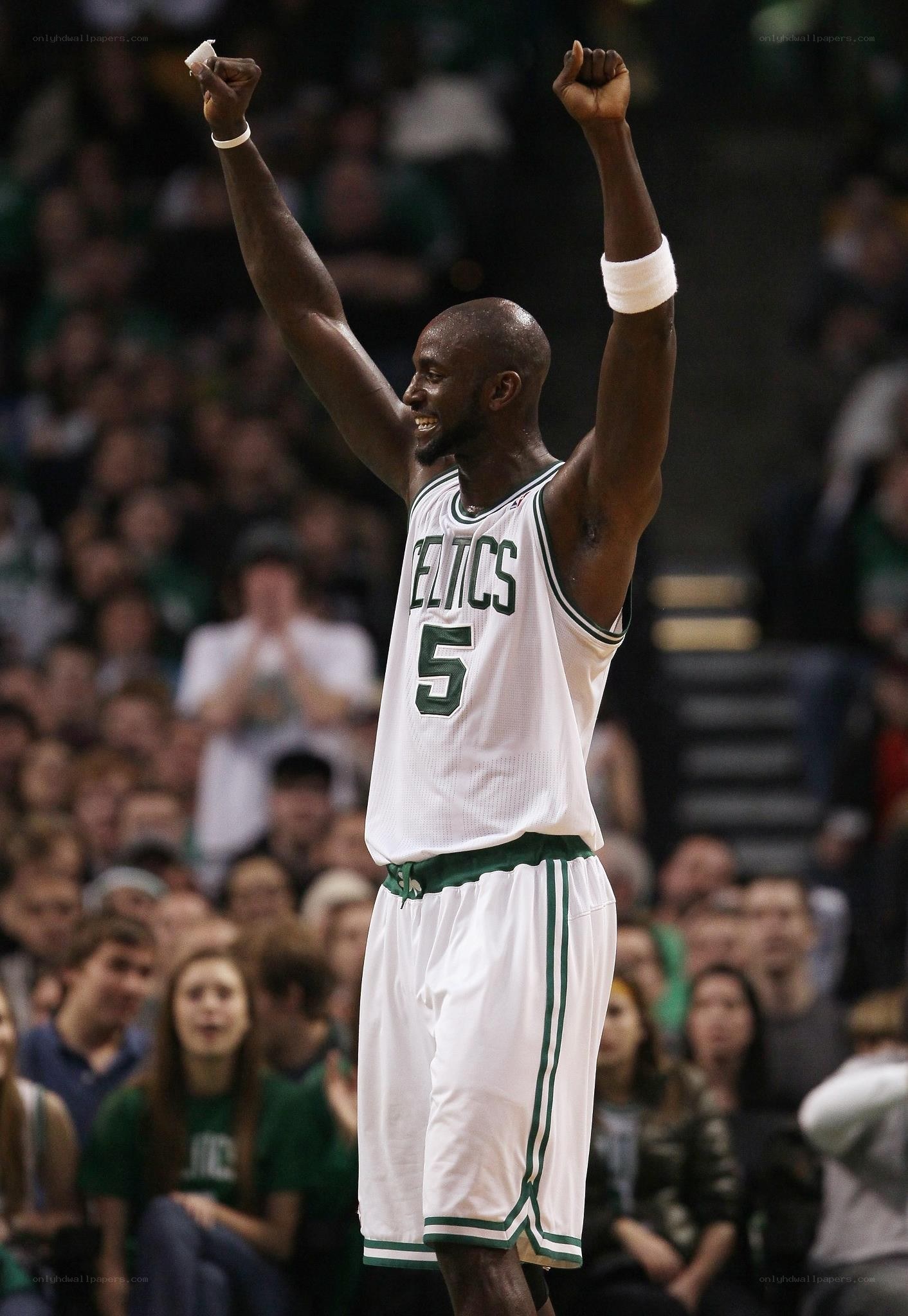 basketball player celebrating