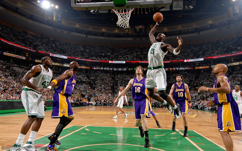 Basketball Player Dunking — Green, Intense