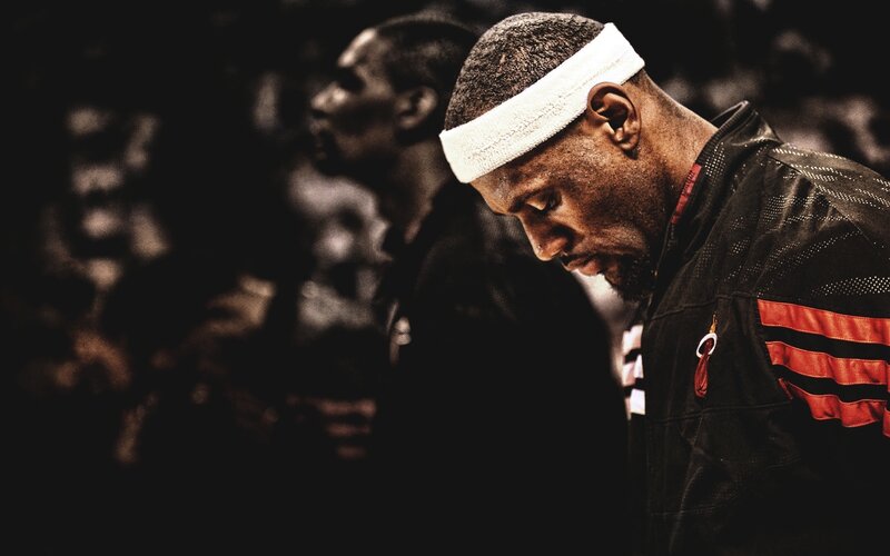 basketball player in focus