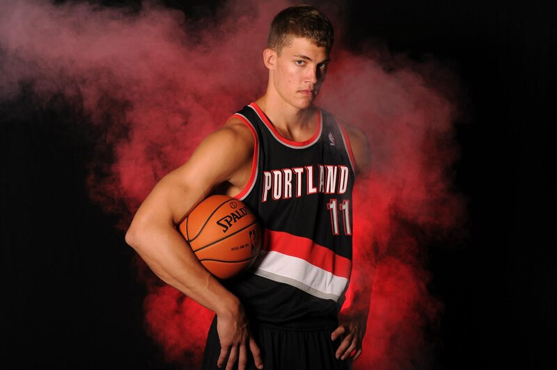basketball player in portland jersey