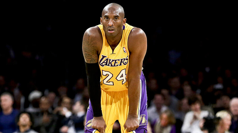 Basketball Player in Uniform — Yellow, Intense