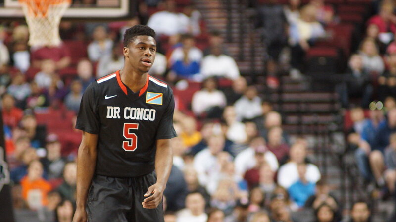 Basketball Player on Court — Black