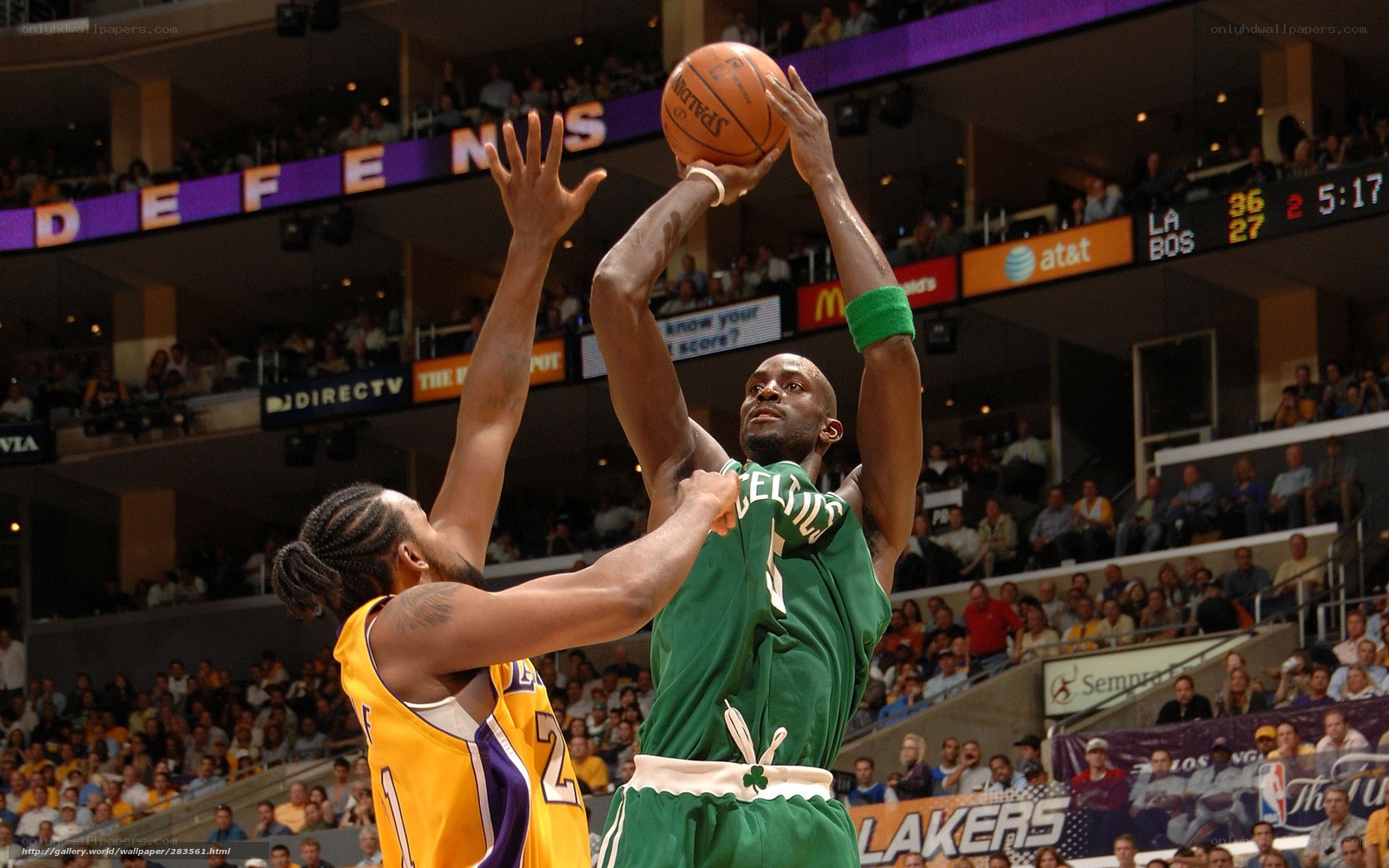 basketball player shooting