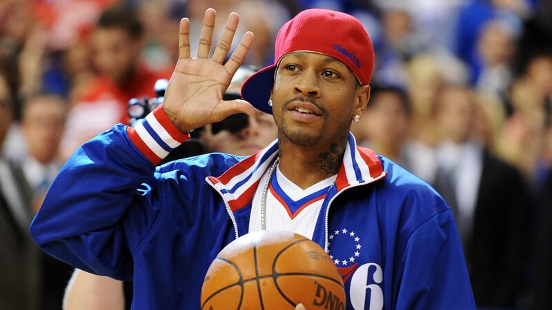 basketball player waving