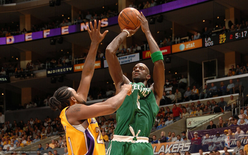 Basketball Players in Action — Green, Intense
