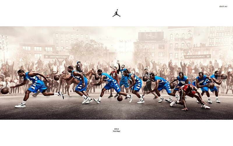 Basketball Players in Motion — Blue
