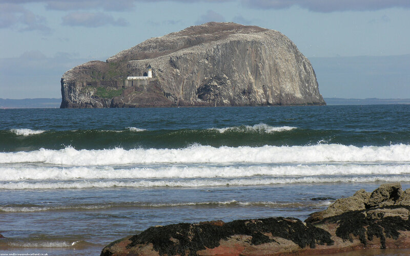 Bass Rock lighthouse view