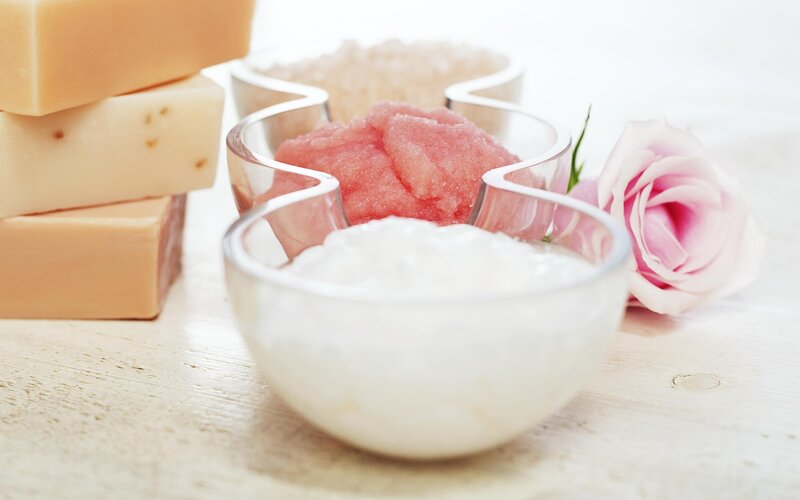 bath products and rose