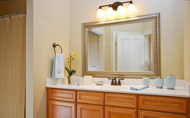 Bathroom vanity with mirror