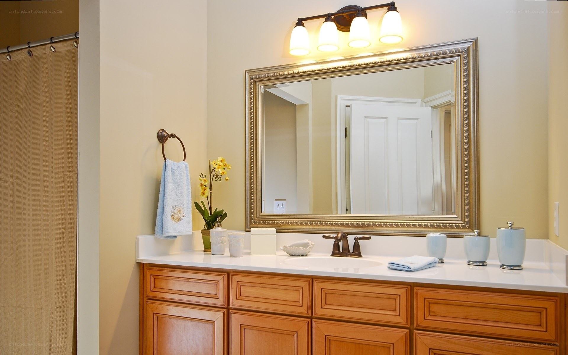 Bathroom vanity with mirror