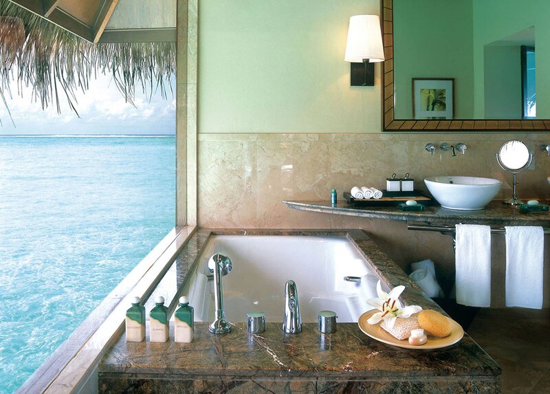 Bathroom with Ocean View — Green