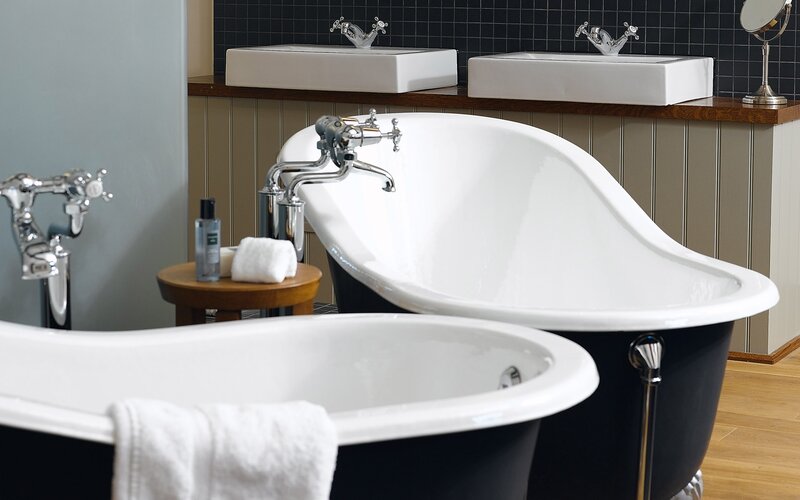 Bathroom with two bathtubs