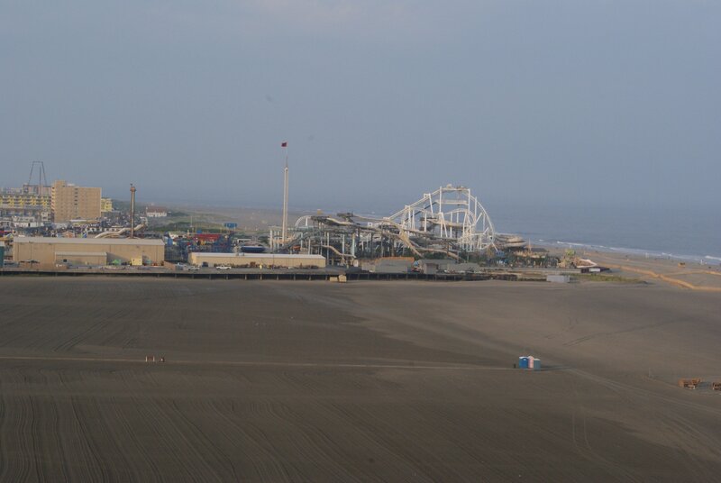 beach amusement park view