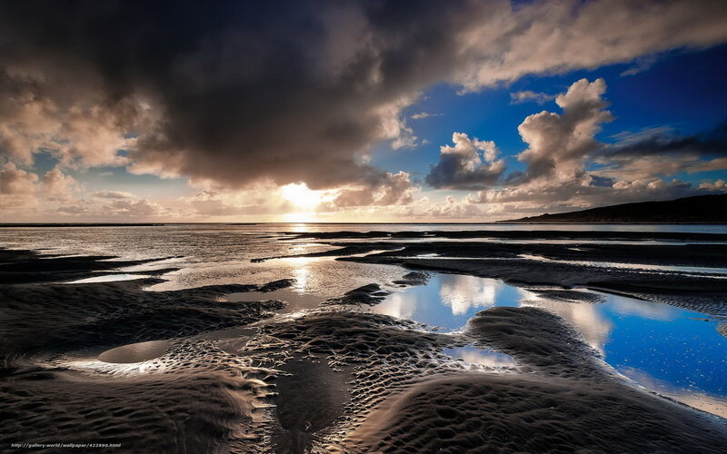 Beach at Low Tide — Blue, Dramatic