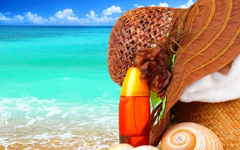 Beach Basket with Sunscreen