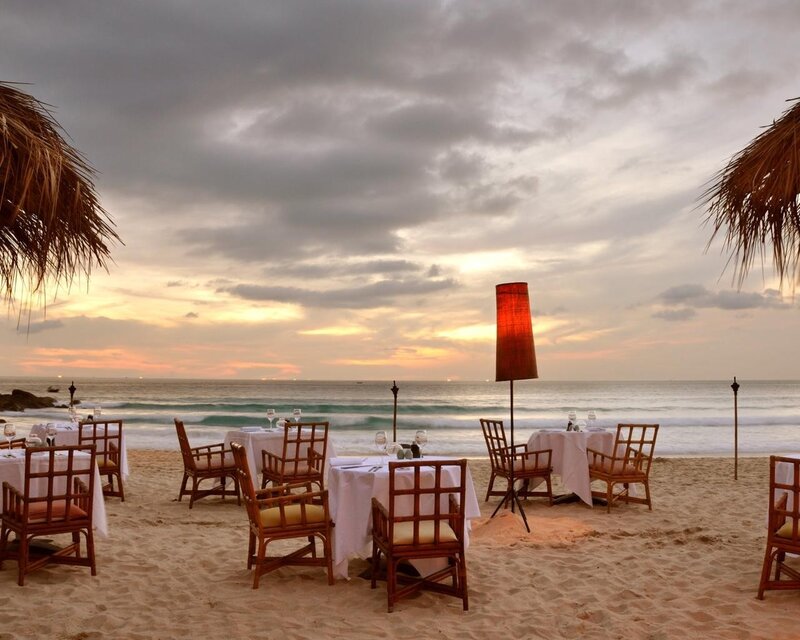Beach Dining Setup — Brown