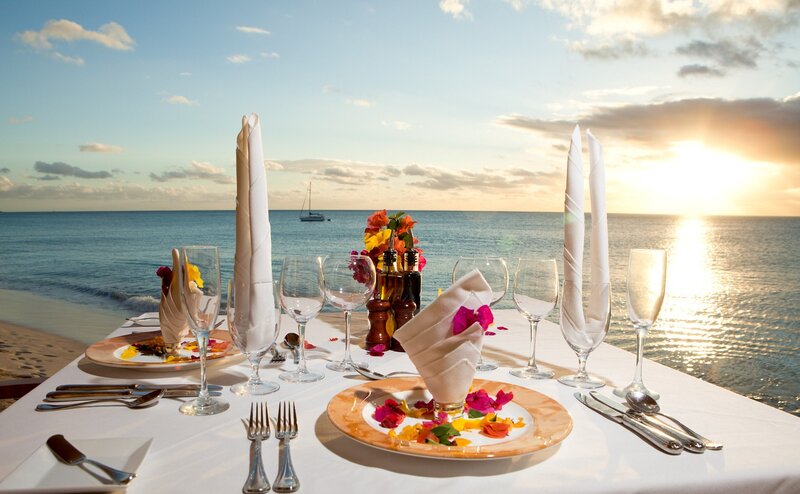 Beach Dinner Setting — White