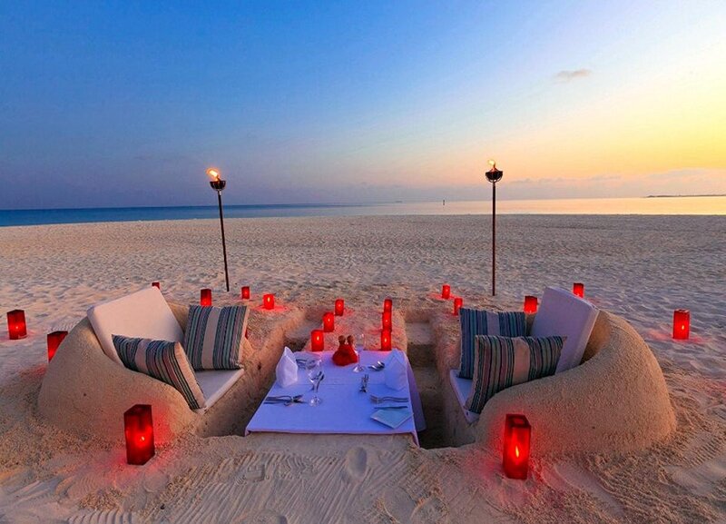 Beach Dinner Setup — Blue, Romantic