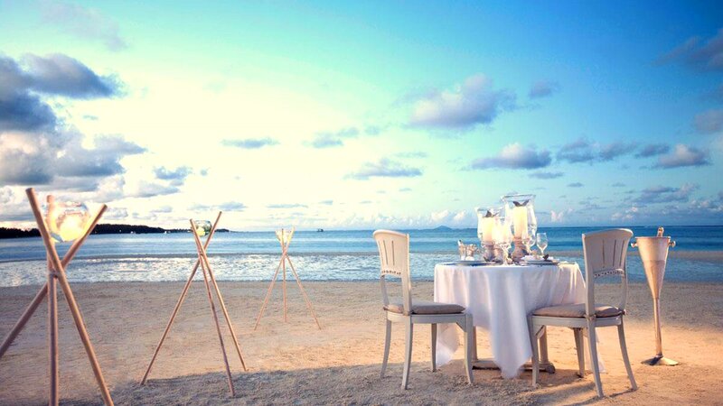 Beach Dinner Table — Blue