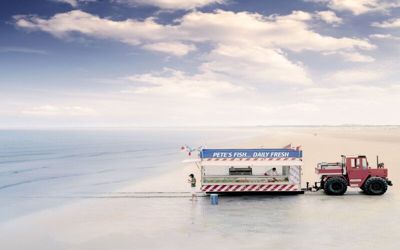 Beach food truck scene