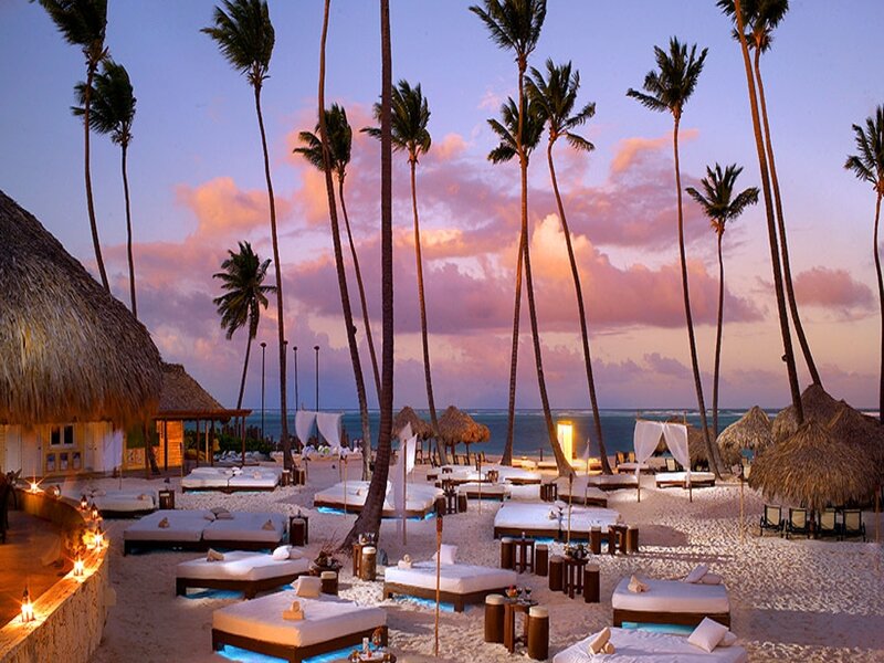 Beach Lounge at Sunset — Pink